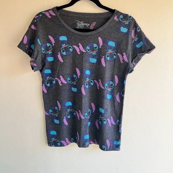 Disney Stitch t-shirt Gray junior size Medium - Picture 1 of 4